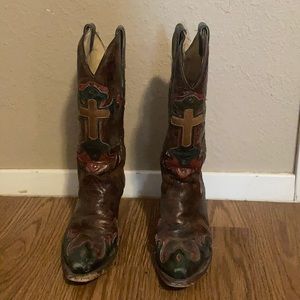 Corral boots